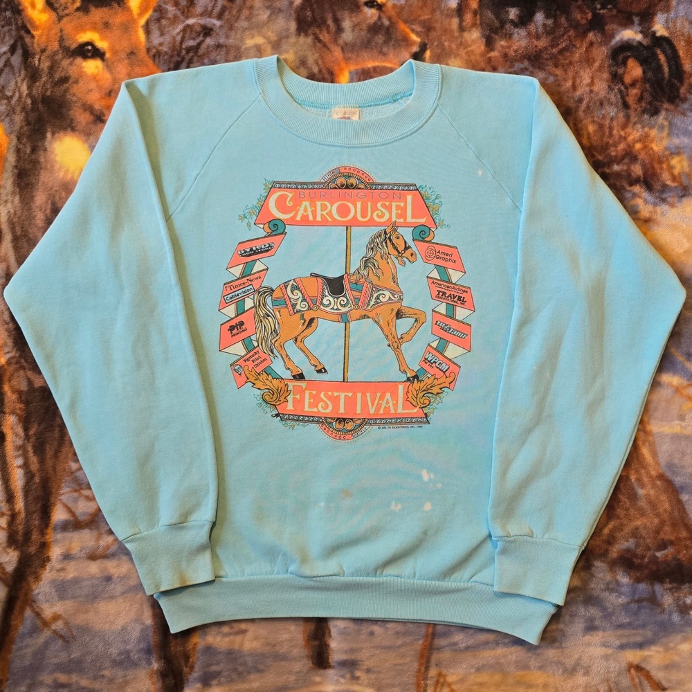 Burlington, Vermont Carousel 90s Pastel Carnival Raglan Vintage Crewneck Large